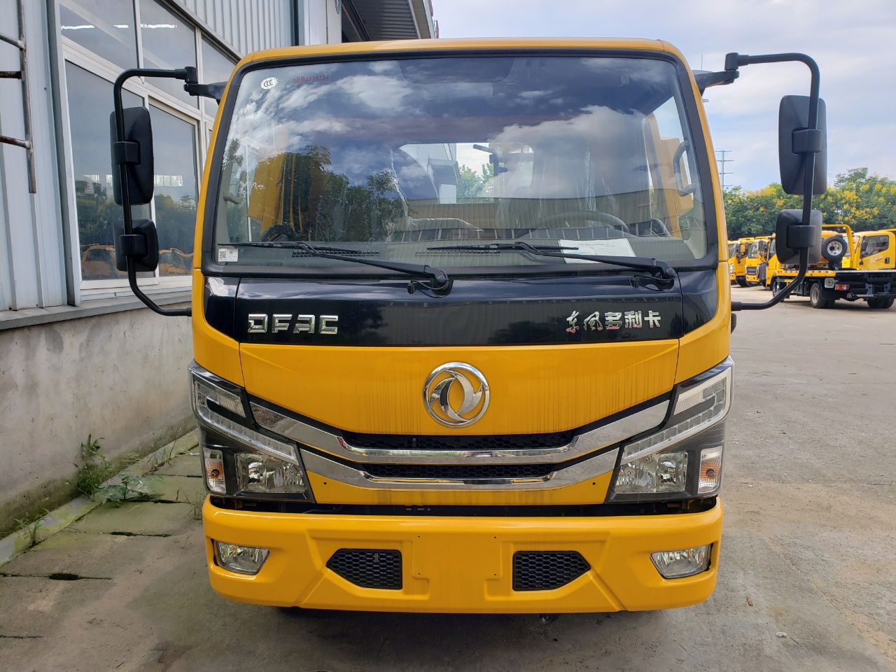 東風多利卡清障車