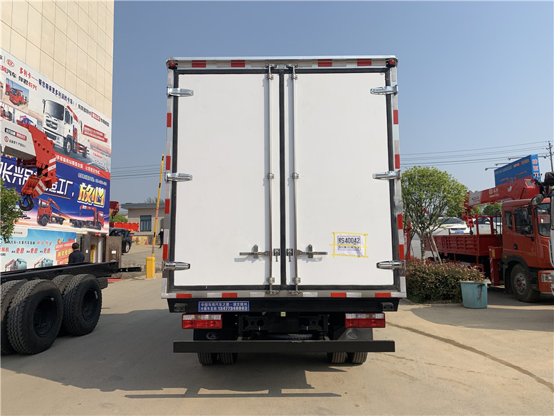 江淮駿鈴V6,4.2米藍(lán)牌冷藏車