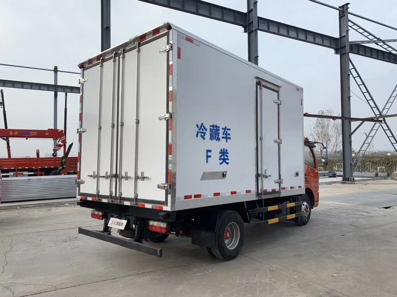 東風凱普特4.2米冷藏車