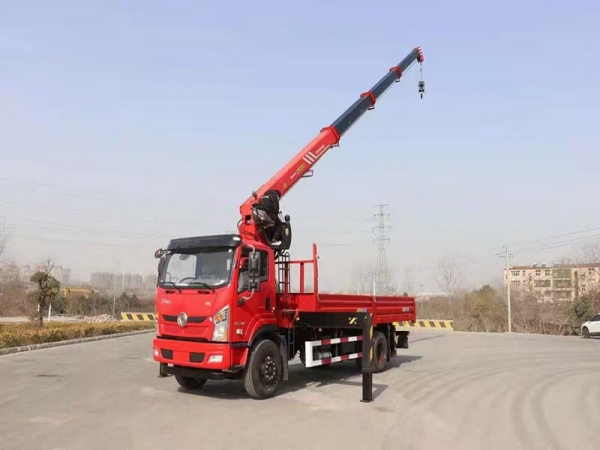 東風(fēng)暢行D1單橋 隨車吊