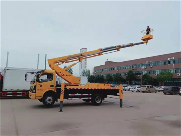 東風22米高空作業(yè)車