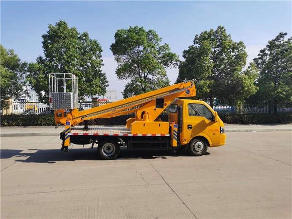 東風涂逸20米高空作業(yè)車