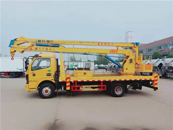 東風18米高空作業(yè)車